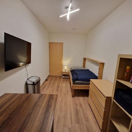 Einzelzimmer In Ruhiger Lage --- Check-In Mit Schluesselkasten Meppen Luaran gambar