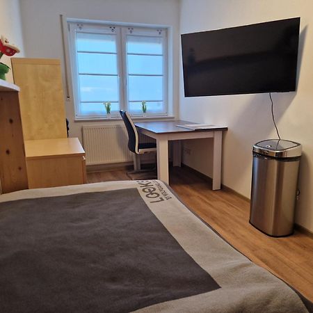 Einzelzimmer In Ruhiger Lage --- Check-In Mit Schluesselkasten Meppen Luaran gambar